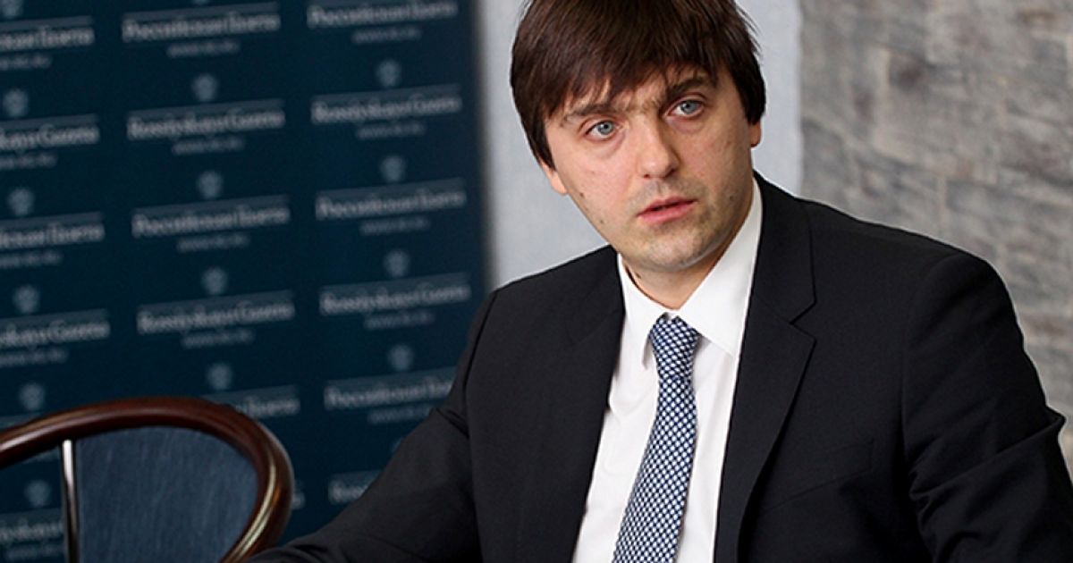 С 23 марта до 12 апреля в российских школах будут объявлены каникулы