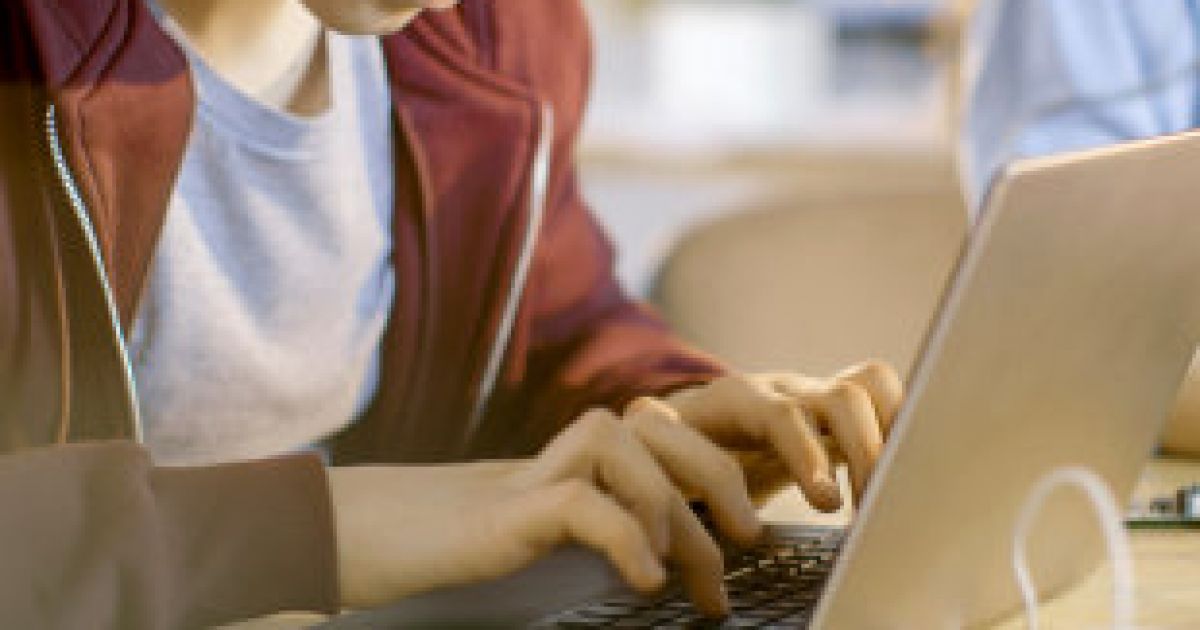 Больничный родителям на время карантина в школах