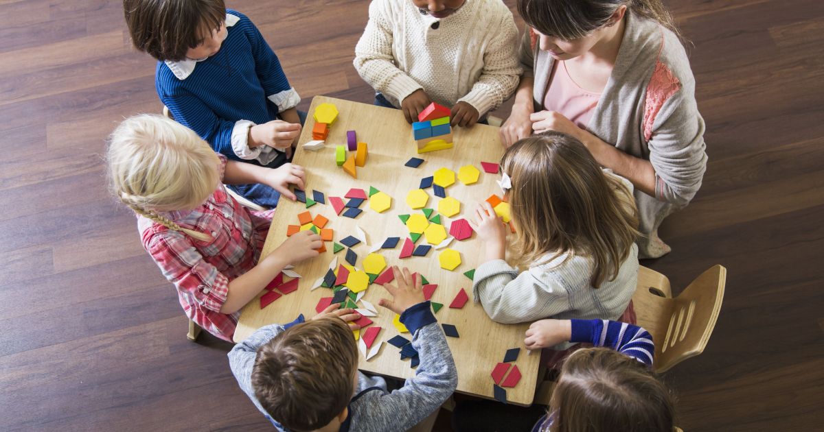 Дидактическая игра как средство ознакомления детей старшего дошкольного возраста с работниками сельского хозяйства