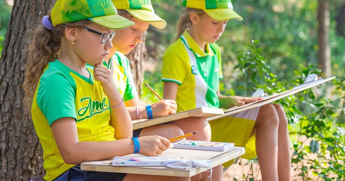 Роспотребнадзор дал разрешение на детский отдых только в лагерях в пределах региона проживания