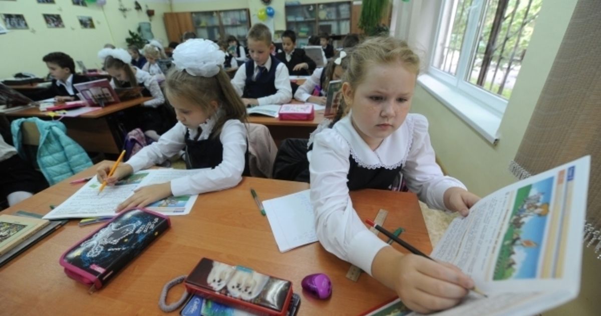 Обсуждение необходимости рабочих тетрадей для школьников