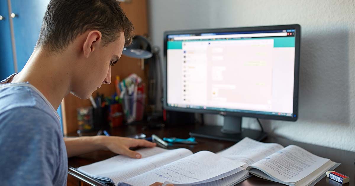 Дистанционные уроки в социальных сетях