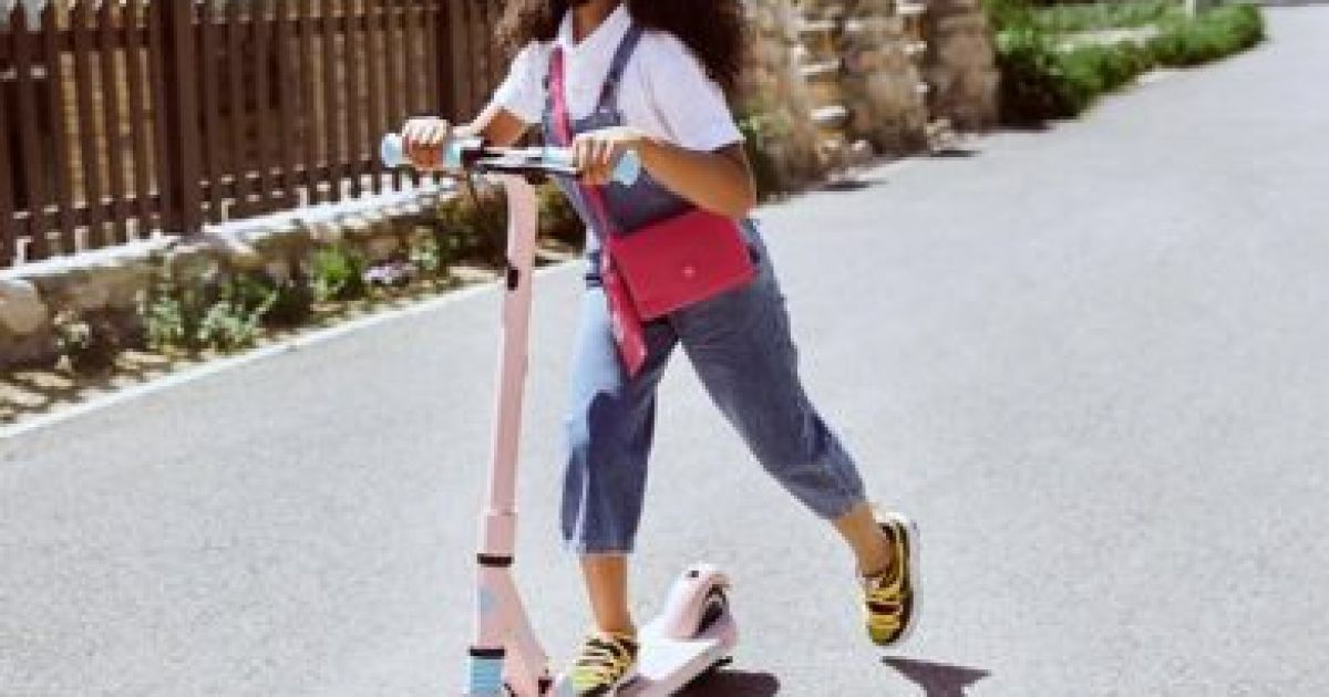 Безопасность вождения электросамокатов взрослыми с детьми дошкольного возраста