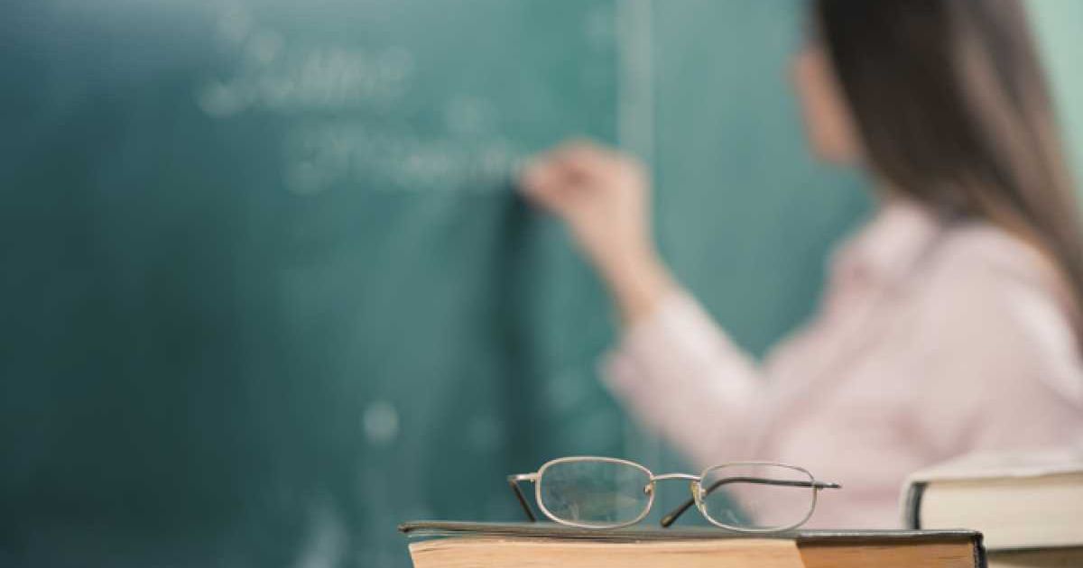 Нашумевший законопроект о повышении зарплат учителям отклонили в Госдуме
