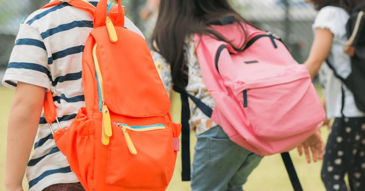 Вечный вопрос - Сколько должен весить школьный ранец?