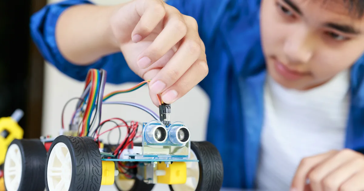 Роль робототехники в развитии современного подростка