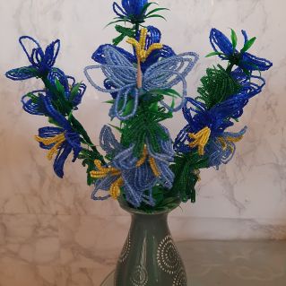 Букет для мамы (из бисера)