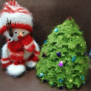 Снеговик и елочка