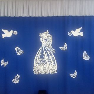 Оформление  к празднику "8 Марта"