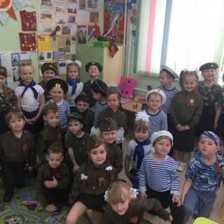 "О войне мы знаем по рассказам"