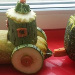 "Машинка с цветочной корзинкой"