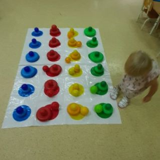 "Подбери по цвету"