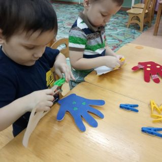 Дидактическое пособие ВЕСЕЛЫЕ ПАЛЬЧИКИ