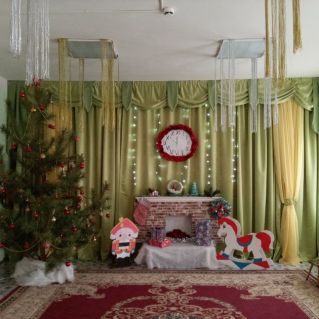 Новогоднее оформление музыкального зала по мотивам сказки "Щелкунчик"