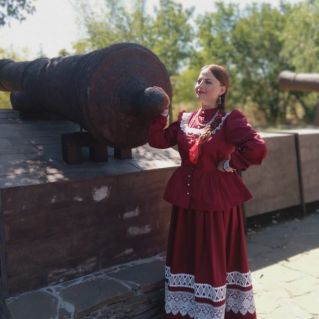 "Как у нас было на Дону" (Женский традиционный костюм  казачки - парочка)