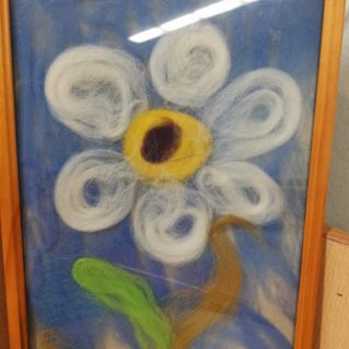 Валяние из шерсти "Белый цветок"