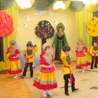 декорации к сказке "Лесная Яблонька и Ручеек"