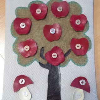 Дидактическая игра "Яблоня" (тренажёр по застёгиванию-расстёгиванию пуговиц)