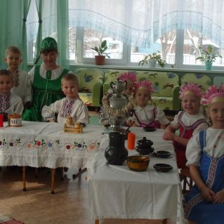 "Милости просим, гости дорогие!"