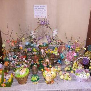 "Светлая Пасха" выставка творческих работ детей логопедической группы в храме Рождества Пресвятой Богородицы.