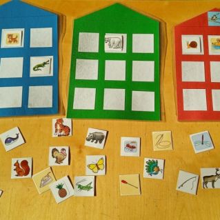 Рассели по домикам