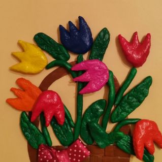 Первые тюльпаны