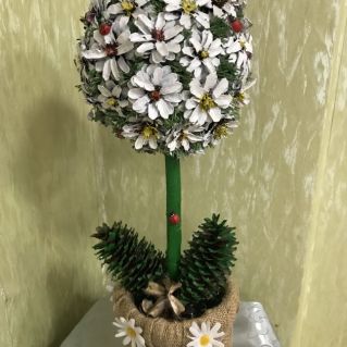 Топиарий из природных материалов "Ромашка"