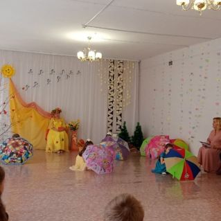 Осеннее оформление зала