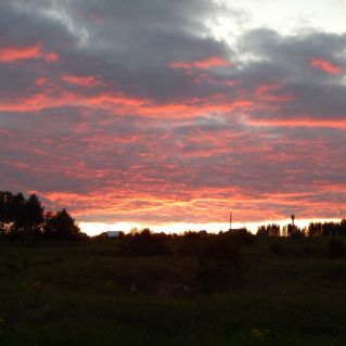 "Осенняя ночь над посёлком"