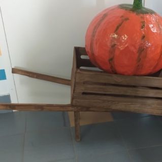 Декорации к осеннему утреннику  "Тыква"