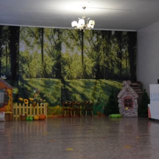 Осеннее оформление зала