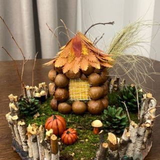 "Лесная избушка"