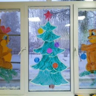 "Сказочно-чудное волшебное наше детство на окне"