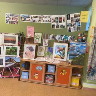 Выставка "Золотые руки моей мамы", фотовыставка "Моя мама на работе"