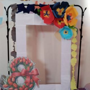 Фото зона , посвященная 8 марта