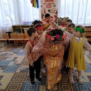 Мы играем в ручеёк