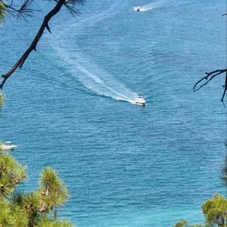 "Голубая бездна"