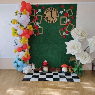 Алиса в стране чудес