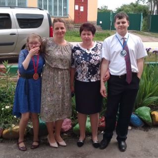 Прощай, детство, прощай школа!