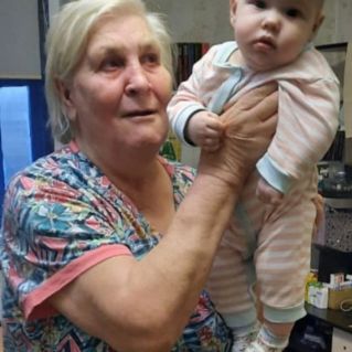 "Прабабушка и правнучка"