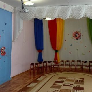 Оформление музыкального зала МДОУ д/с №13 г.Сердобска к празднику 8 марта