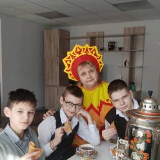 "Масленицу отмечаем, в доме мы гостей встречаем!"