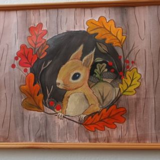 Белка в дупле