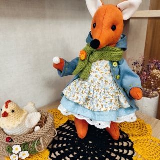 Лисичка (мягкая игрушка)