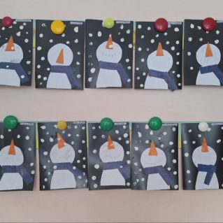 Выставка работ "Снеговик и снег"