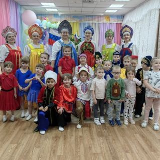 Многонациональная моя Россия!