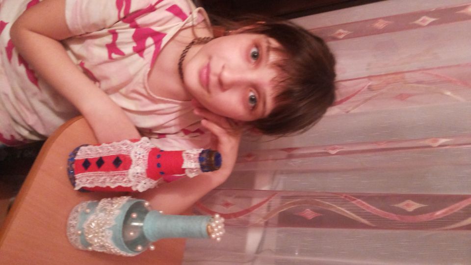 Поделка из бросового материала