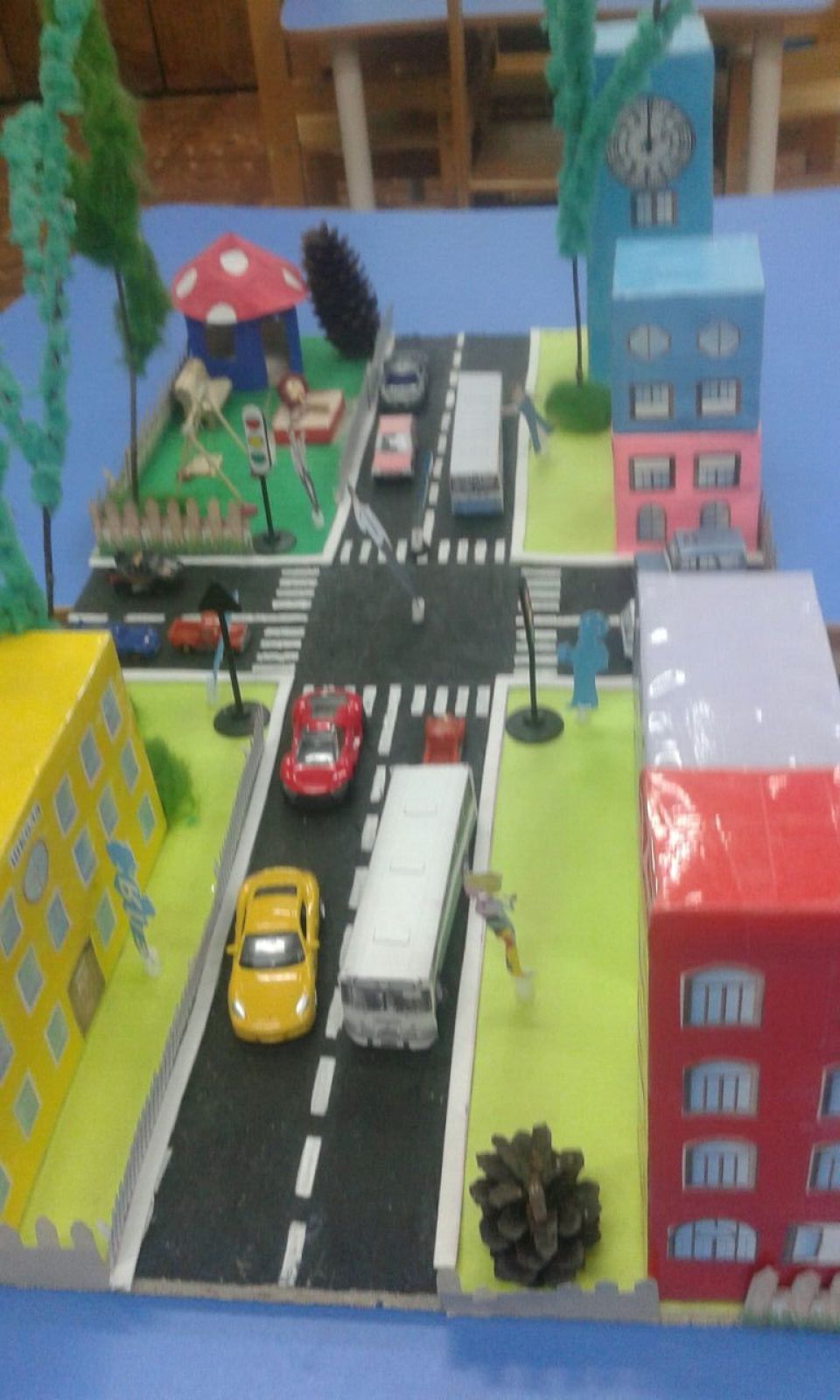 Знаем правила дорожного движения