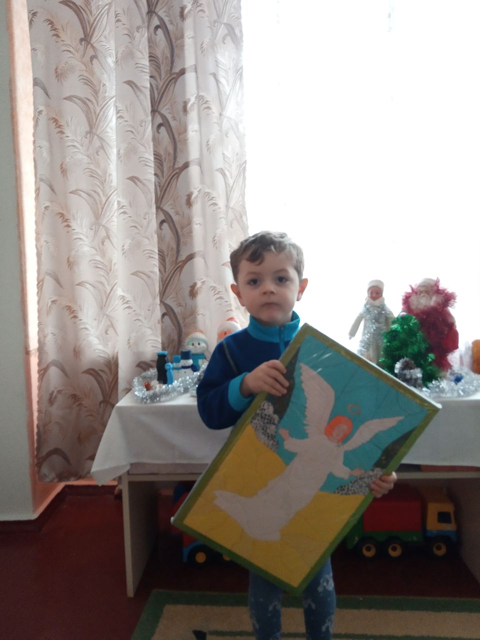 И ангел на землю спустился...