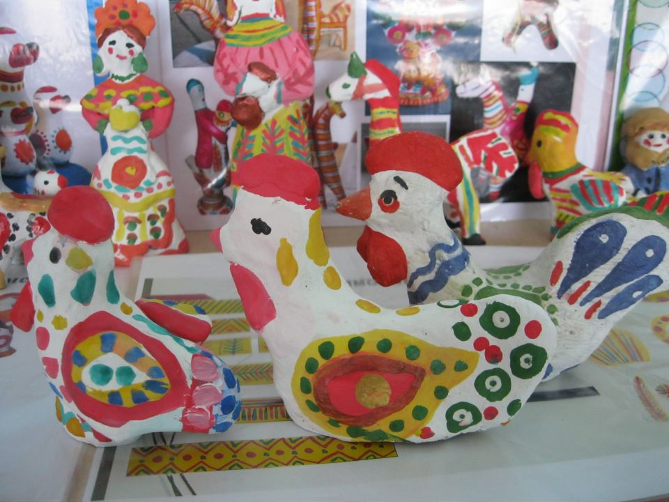 Дымковские петушки